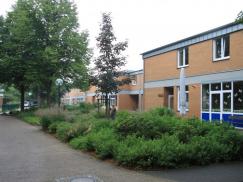 Fenster in weiß in Reihenhäusern