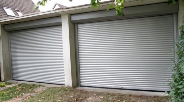 Rolltore Garage in Silber