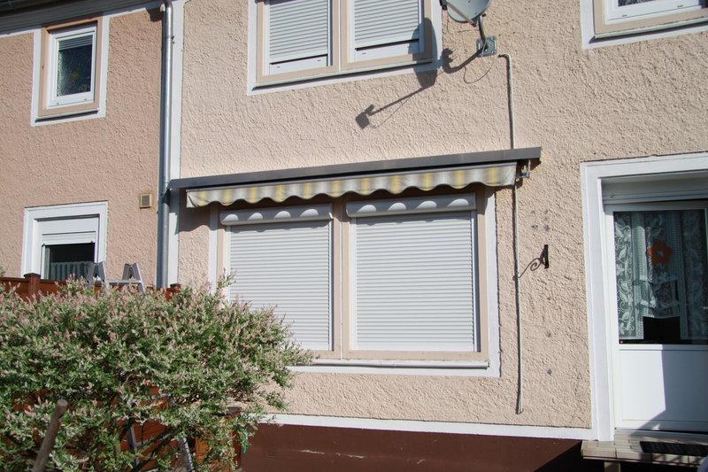 Markise gelb-weiß-gestreift alt 3